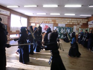 剣士たちも一生懸命に稽古！