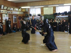 中学男子も大人顔負けの試合を展開！( ｀ー´)ノ